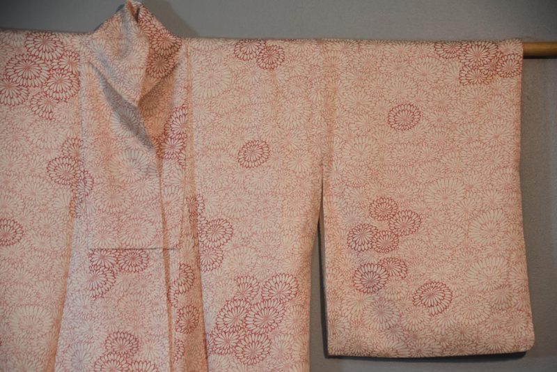 Red Chrysanthemum Vintage Silk Kimono - Image 7