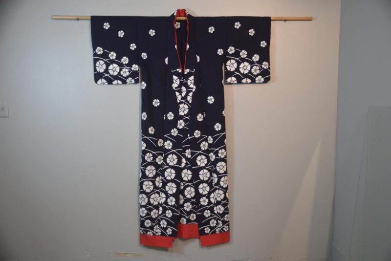 Bold Navy Floral Japanese Cotton Yukata - Image 3