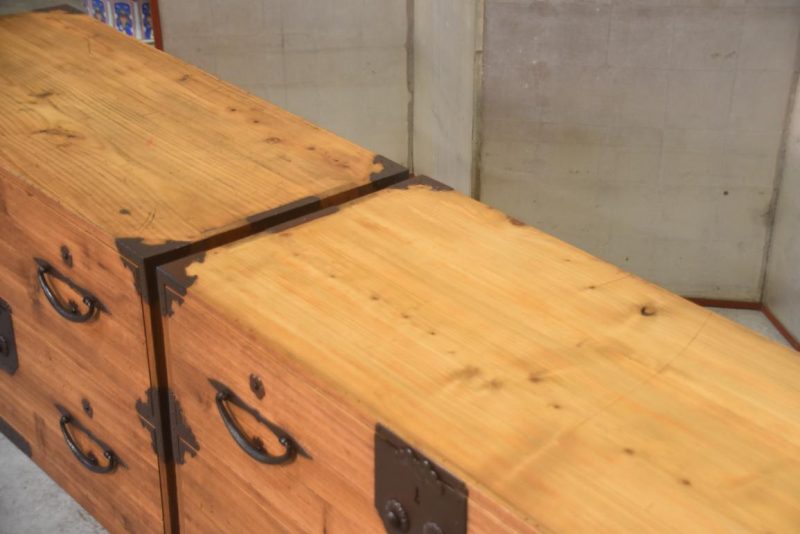 Antique Clothing Chest  Width:1060mm - Image 14