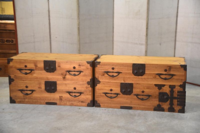 Antique Clothing Chest  Width:1060mm - Image 15