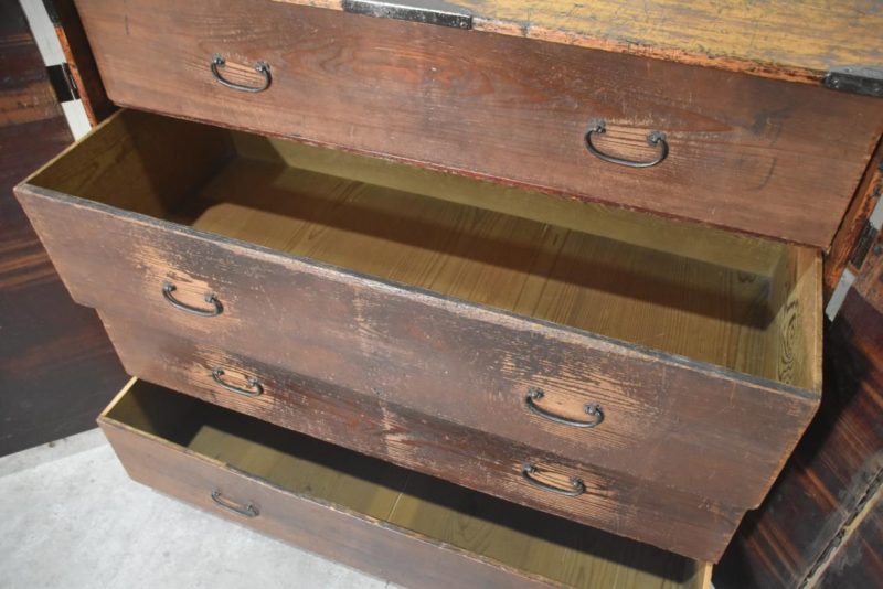 Antique Clothing Chest  Width:1090mm - Image 9