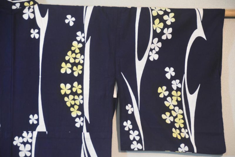 Blue and White Vintage Japanese Cotton Yukata - Image 7