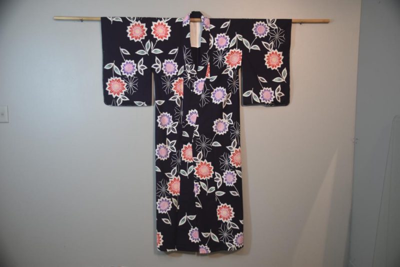 Japanese Flowers Vintage Cotton Yukata - Image 6