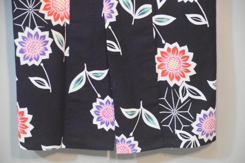 Japanese Flowers Vintage Cotton Yukata - Image 4