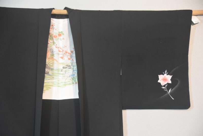 Swans and Flowers Vintage Japanese Silk Haori - Image 4