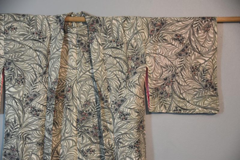Silver Detail Vintage Japanese Silk Haori - Image 4