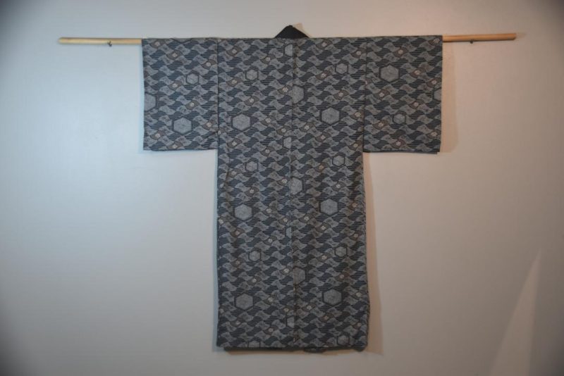 Grey Blue Wind Swirl Man's Kimono - Image 4