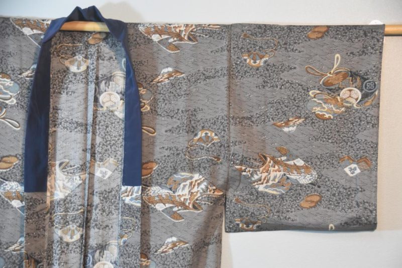 Deep Grey Mountains Man's Kimono - Image 3