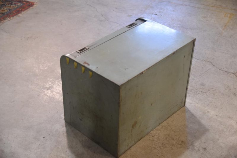 Metal Roll Top Merchant Cabinet Width:540mm - Image 6