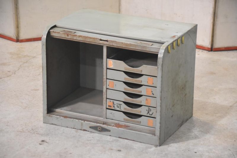 Metal Roll Top Merchant Cabinet Width:540mm