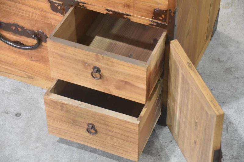 Antique 4 Drawer Nihonmatsu Clothing Chest (2 Sections) Width:1030mm - Image 6