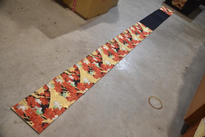 Red and Black Autumn Leaves Obi/Table Runner Width:4000mm - Image 5