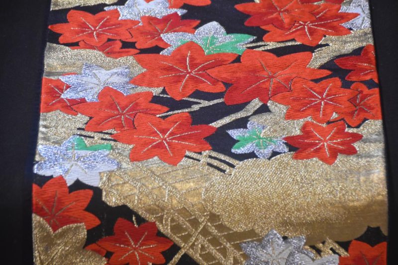 Red and Black Autumn Leaves Obi/Table Runner Width:4000mm - Image 6