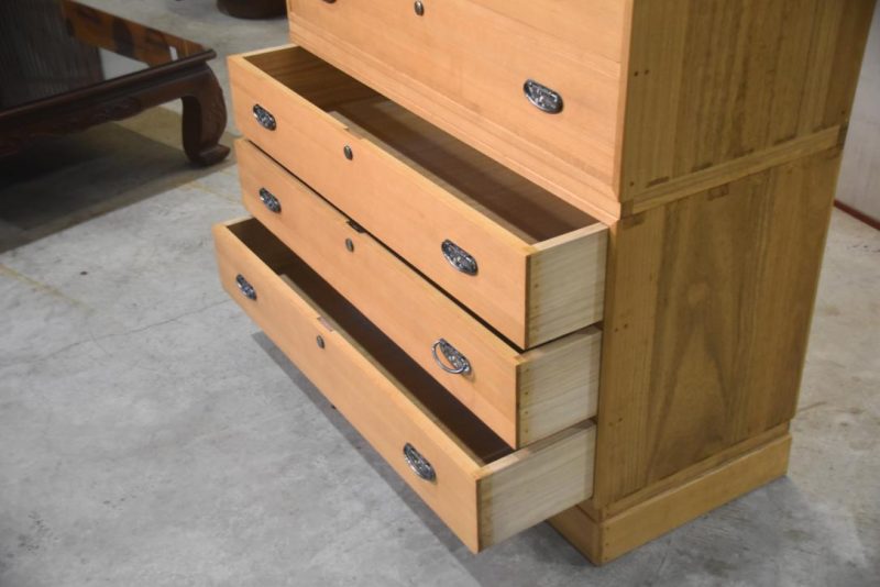 Japanese Vintage Wedding Chest (2 Sections) Width:1060mm - Image 9