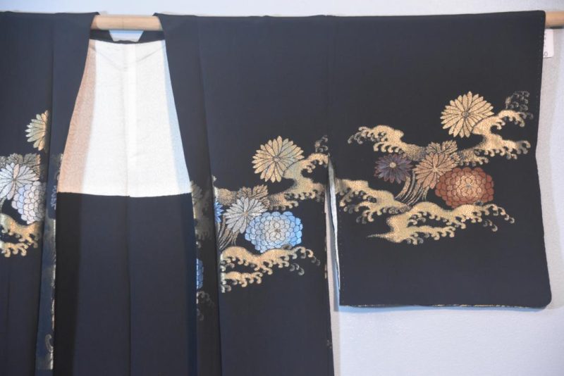 Stunning Metallic Vintage Silk Haori Jacket - Image 5