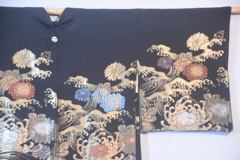 Stunning Metallic Vintage Silk Haori Jacket - Image 3