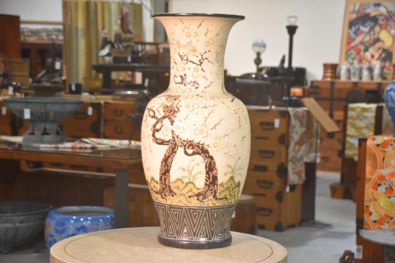 Large Vietnamese Vase Height:600mm