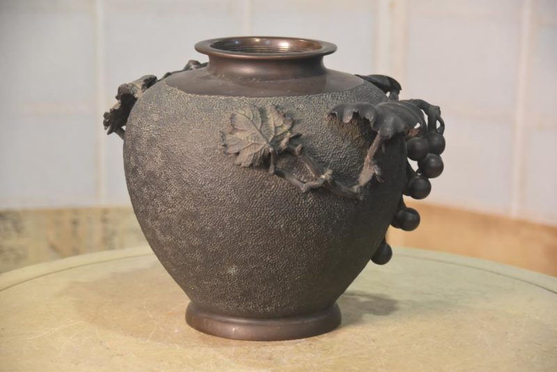 Japanese Bronze Grape Vase Width:270mm - Image 4