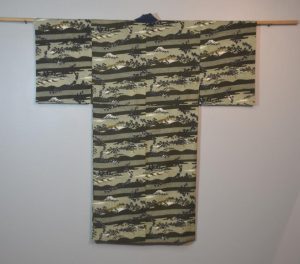 Light Wool Man's Kimono with Fuji Design