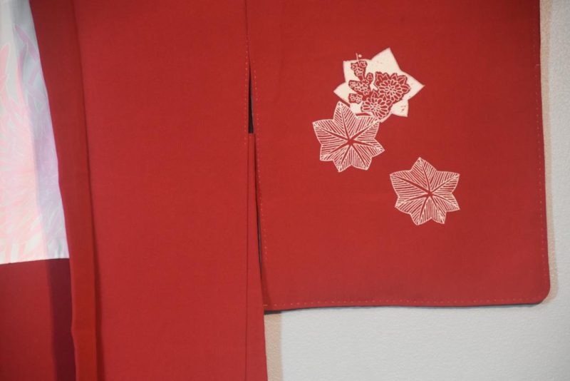 Red and White Vintage Silk Haori Jacket - Image 4