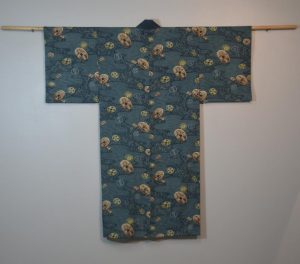 Light Wool Man's Kimono with Coin Design