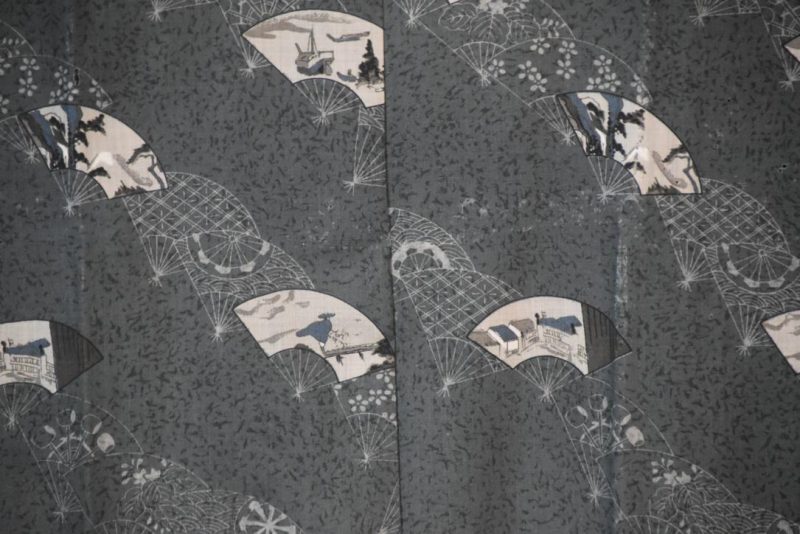Light Wool Man's Kimono Fans in Rows - Image 2