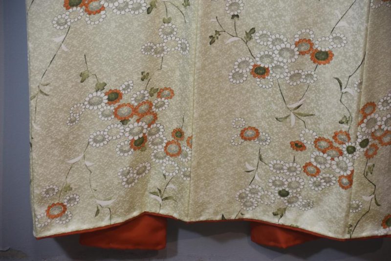 Daisies on Palest Green Japanese Silk Kimono - Image 10