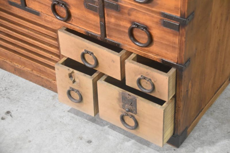 Meiji Period Kyoto Region 2 Section Merchant Chest Width:900mm - Image 9