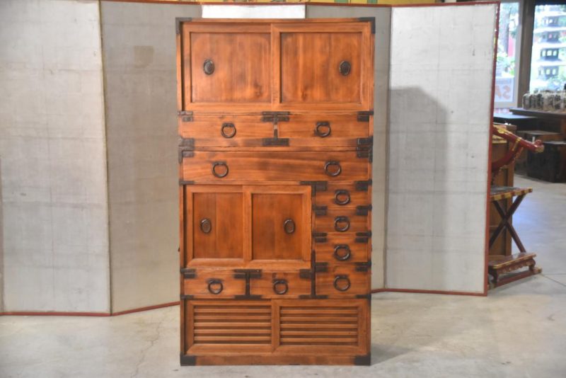 Meiji Period Kyoto Region 2 Section Merchant Chest Width:900mm - Image 3
