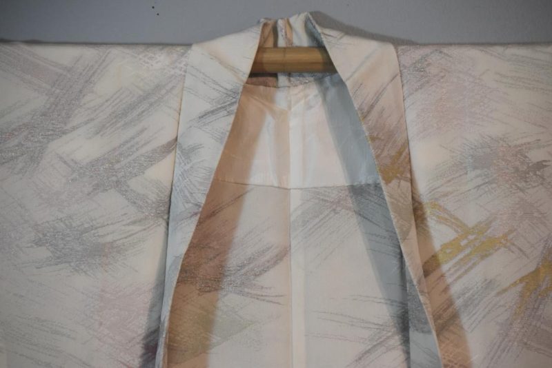 Cream Metallic Vintage Silk Haori Jacket - Image 7