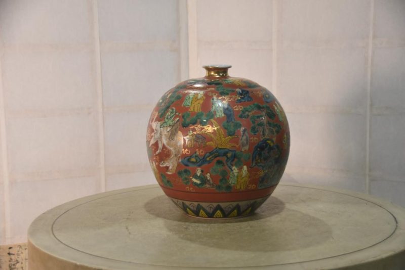 Japanese Arita Pottery Vase Width:220mm - Image 11