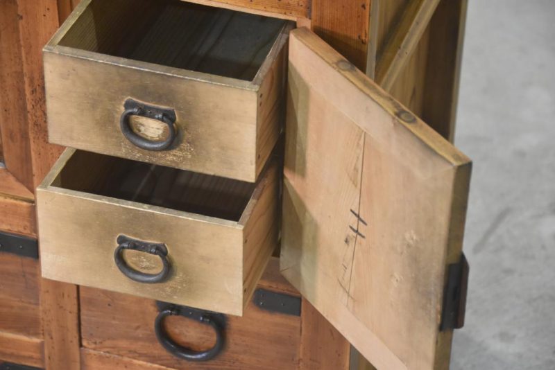 Meiji Period Kyoto Region 2 Section Merchant Chest Width:885mm - Image 8