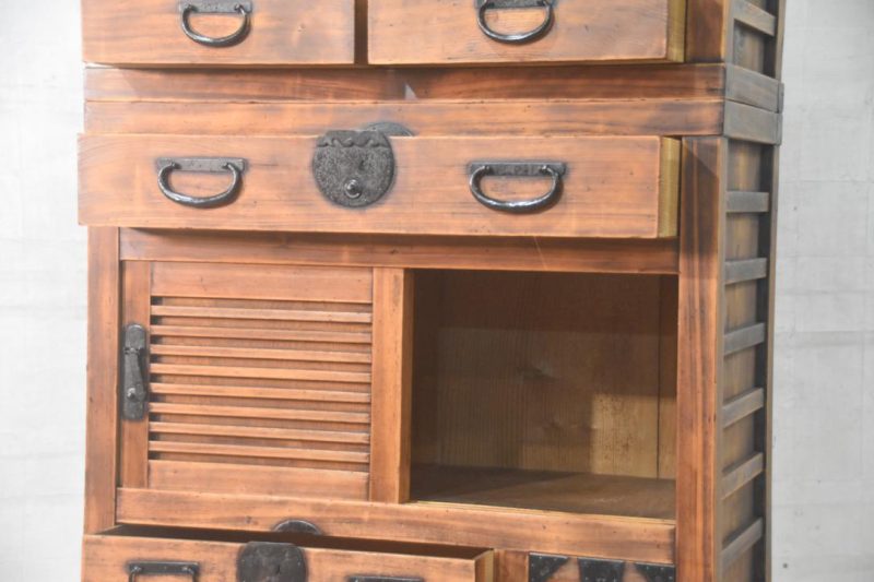 Japanese Merchant Chest in 2 Sections Width:880mm - Image 10