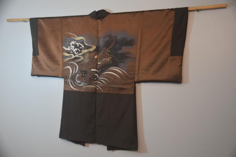 Chocolate Brocade Dragon Vintage Japanese Silk Mans Haori (Kimono Jacket) - Image 5