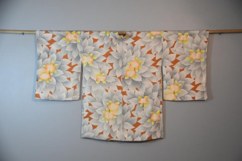 Japanese Silk Vintage Haori with Soft Grey Leaves - Image 4