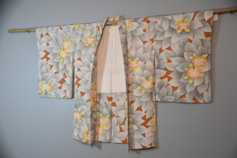 Japanese Silk Vintage Haori with Soft Grey Leaves - Image 3