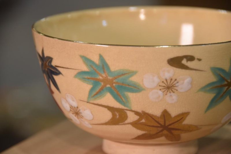 KyoyakiTea Bowl in a wooden box Width:100mm - Image 3