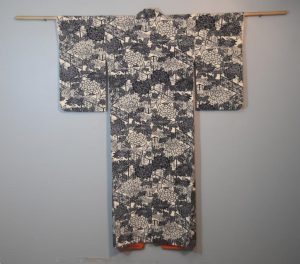 Stunning Black and White Vintage Silk Japanese Kimono