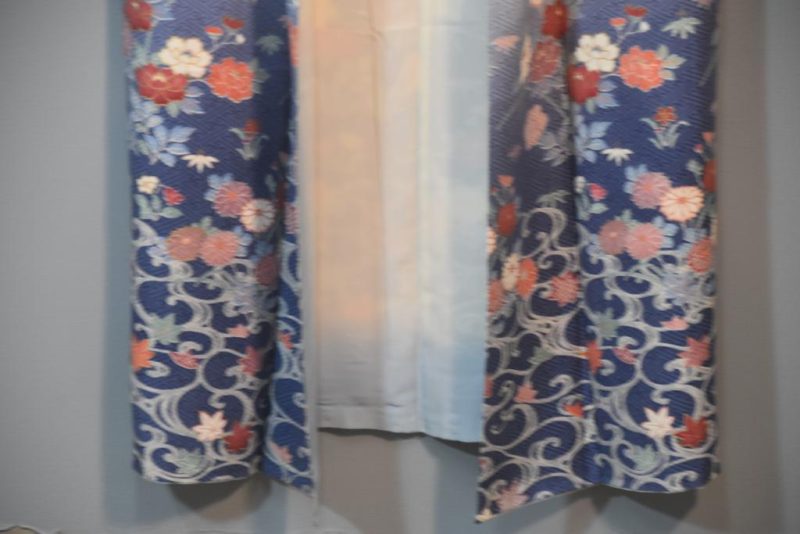 Soft Sheen Vintage Silk Japanese Kimono - Image 8