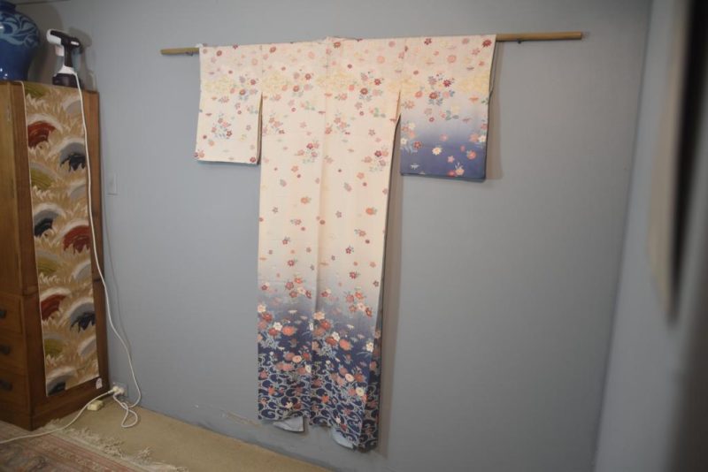 Soft Sheen Vintage Silk Japanese Kimono - Image 4