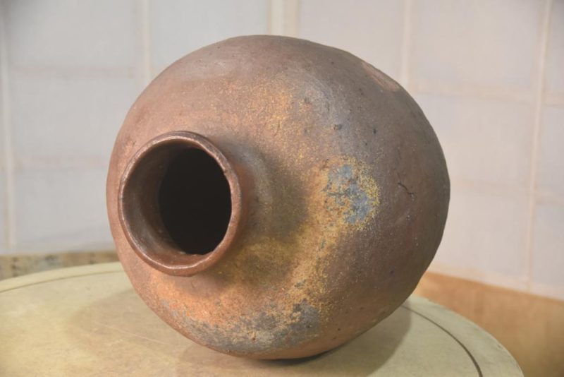 A Bizen Pottery Urn Height:350mm - Image 8