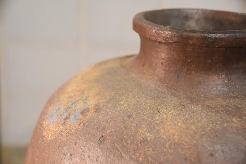 A Bizen Pottery Urn Height:350mm - Image 2