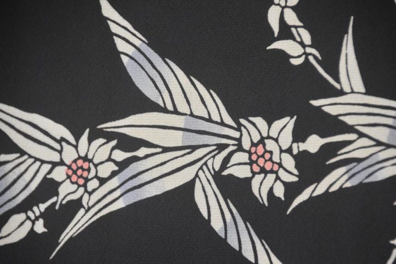 Black and White Silk Haori Jacket - Image 5