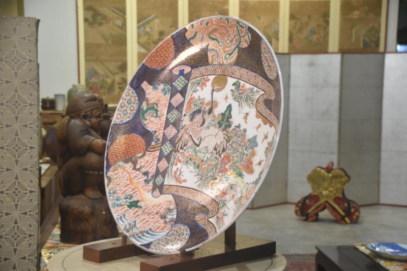 Large Coloured Imari Charger Width:640mm - Image 7