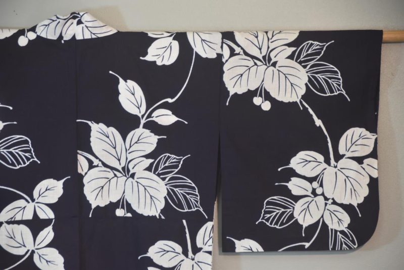 Navy & White Vines Vintage Japanese Cotton Yukata - Image 5