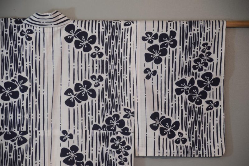 Navy on White Frangipani Vintage Japanese Cotton Yukata - Image 5