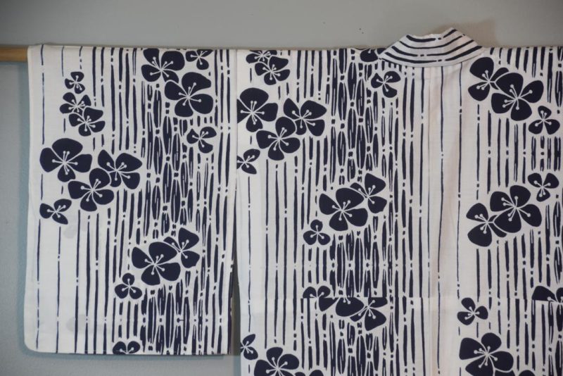 Navy on White Frangipani Vintage Japanese Cotton Yukata - Image 4