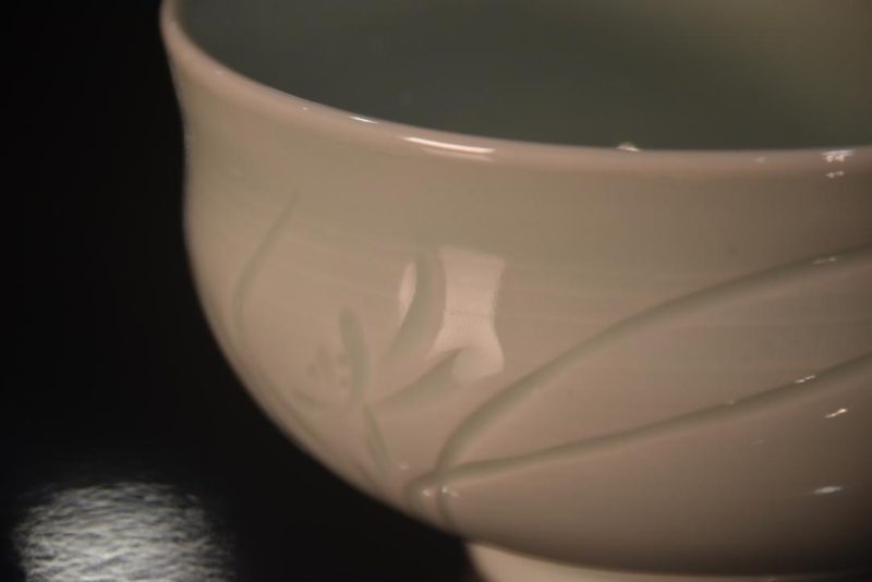 Celadon Chawan Tea Bowl in a Wooden Box Width:125mm - Image 4