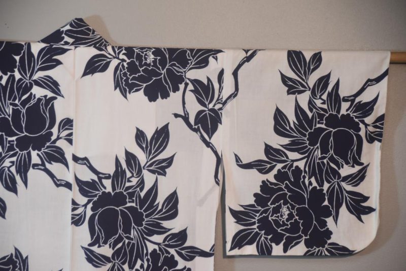 Inky Blue on White Vintage Japanese Cotton Yukata - Image 10