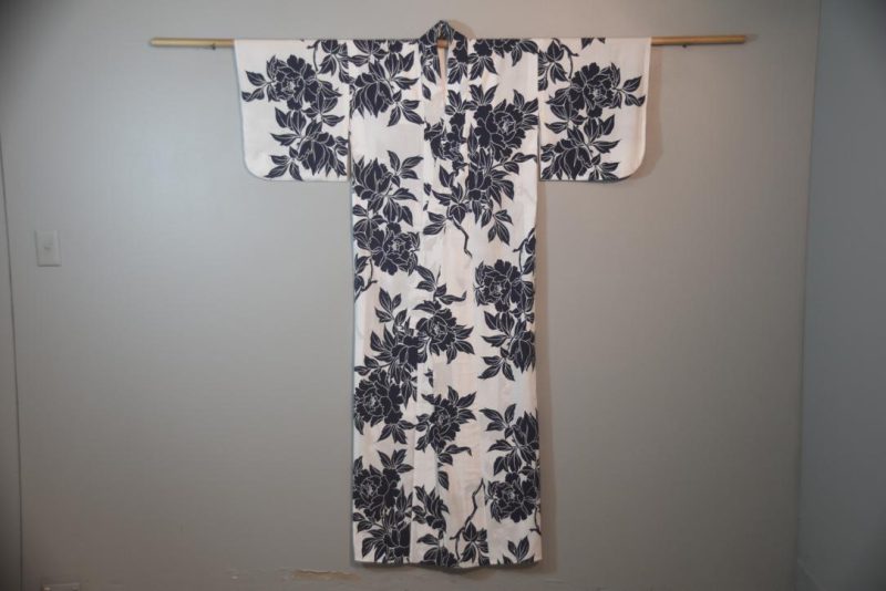Inky Blue on White Vintage Japanese Cotton Yukata - Image 4
